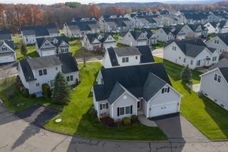 74 Brookview Place 74, Southington, CT 06479