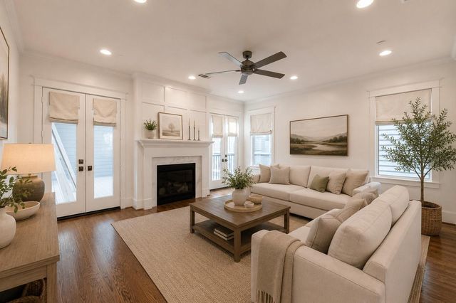 828 E 28th Street, Houston, TX 77009