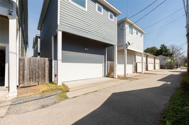 828 E 28th Street, Houston, TX 77009