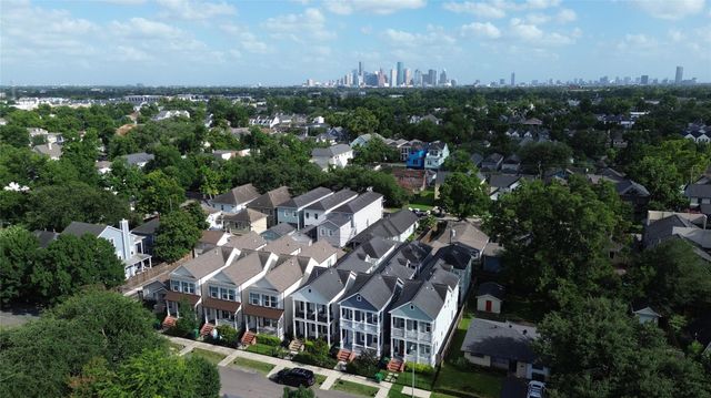 828 E 28th Street, Houston, TX 77009
