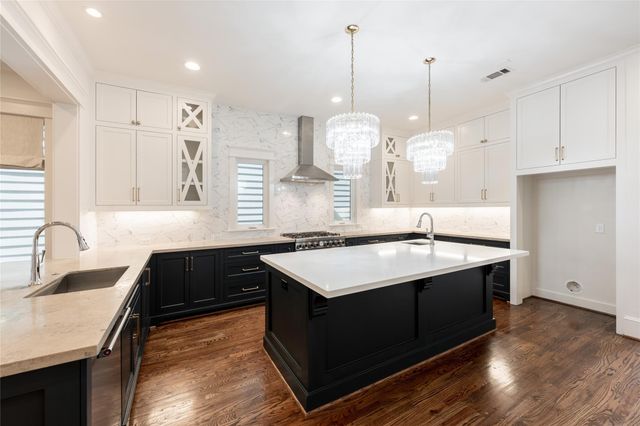 828 E 28th Street, Houston, TX 77009