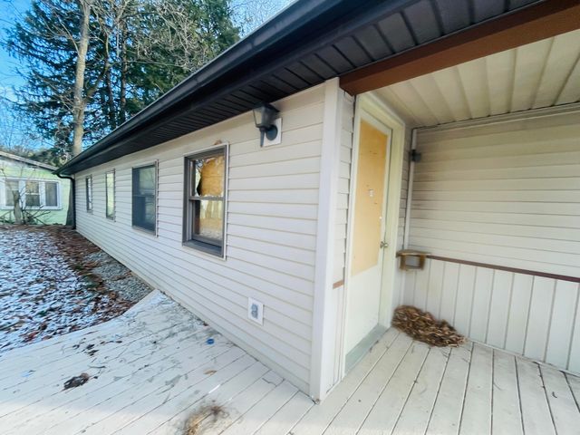 242 Kenneth Street, Blackman Twp, MI 49201