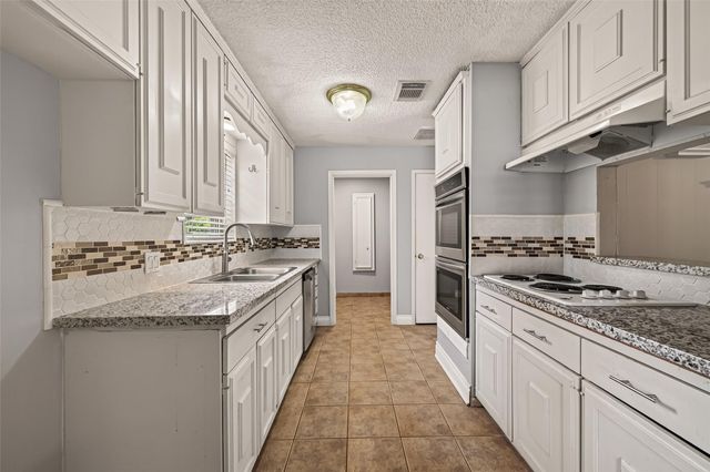2230 Joel Wheaton Road, Houston, TX 77077