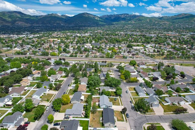 976 W 1400 S, Woods Cross, UT 84087