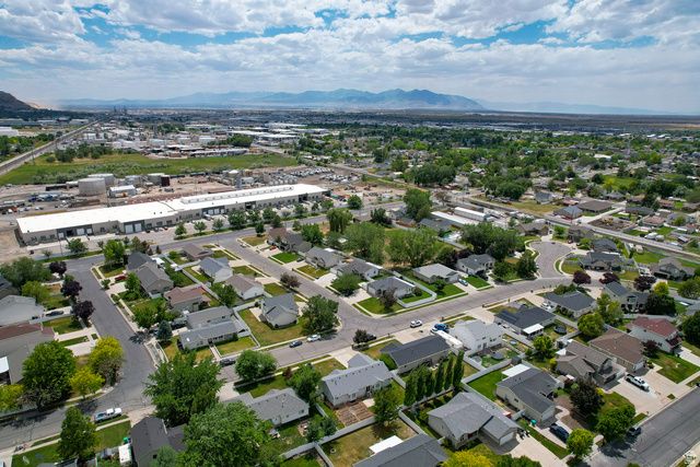 976 W 1400 S, Woods Cross, UT 84087