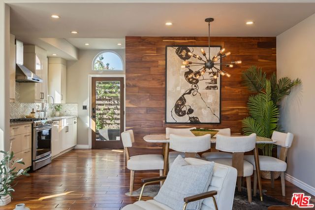 8015 Rosewood Avenue, Los Angeles, CA 90048