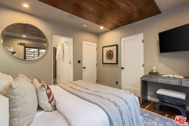 8015 Rosewood Avenue, Los Angeles, CA 90048