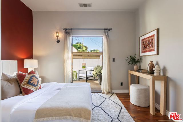 8015 Rosewood Avenue, Los Angeles, CA 90048