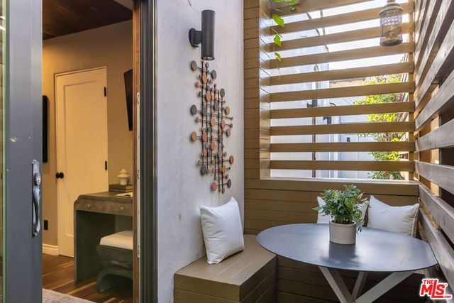 8015 Rosewood Avenue, Los Angeles, CA 90048