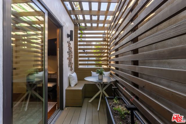 8015 Rosewood Avenue, Los Angeles, CA 90048