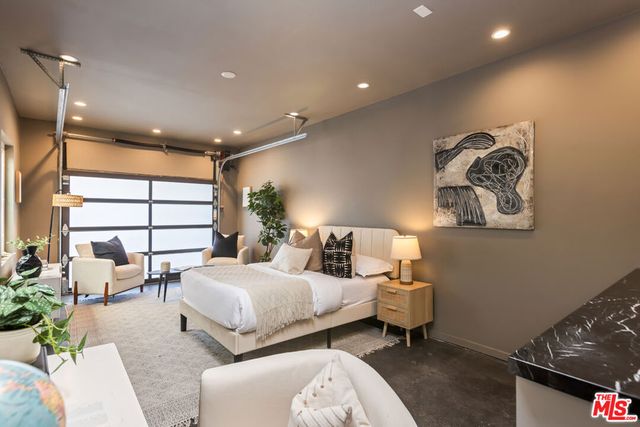 8015 Rosewood Avenue, Los Angeles, CA 90048