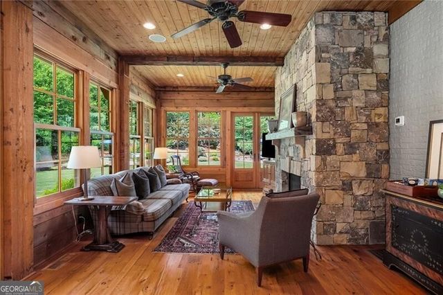 785 Owens Lake Road, Milton, GA 30004