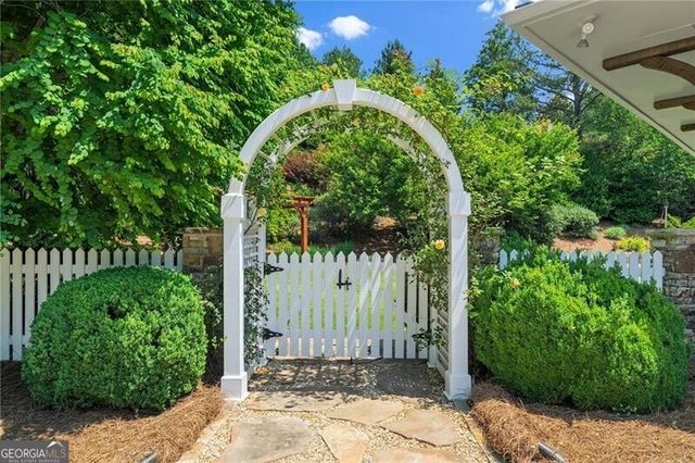 785 Owens Lake Road, Milton, GA 30004