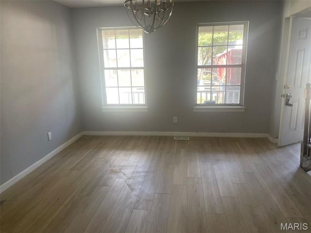 2932 Sherwood Drive, Florissant, MO 63031