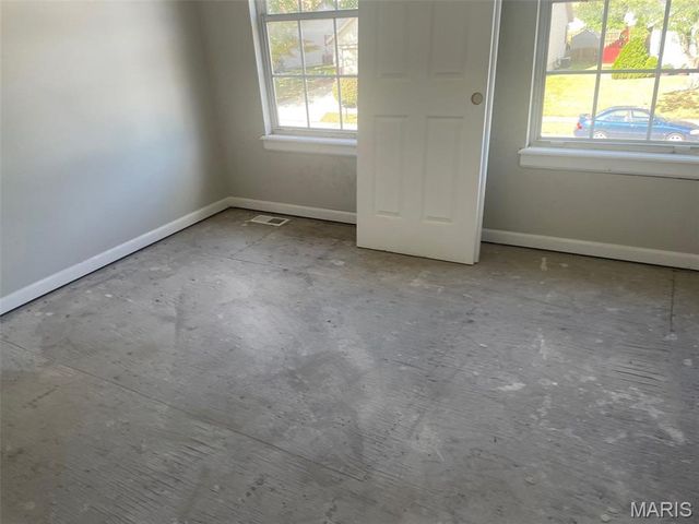 2932 Sherwood Drive, Florissant, MO 63031