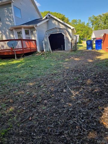 2932 Sherwood Drive, Florissant, MO 63031