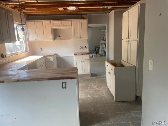 2932 Sherwood Drive, Florissant, MO 63031