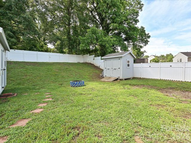 6302 Summerour Place, Charlotte, NC 28214