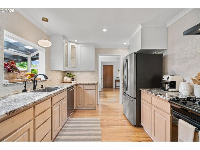 2117 C St, Forest Grove, OR 97116