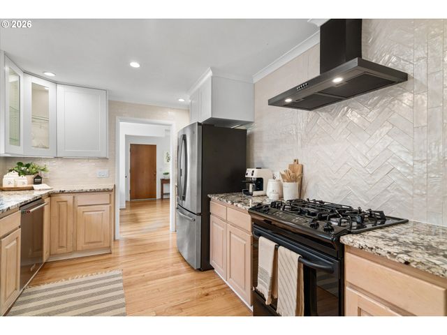 2117 C St, Forest Grove, OR 97116