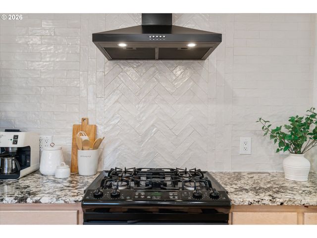 2117 C St, Forest Grove, OR 97116