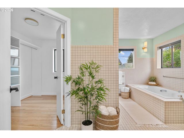 2117 C St, Forest Grove, OR 97116