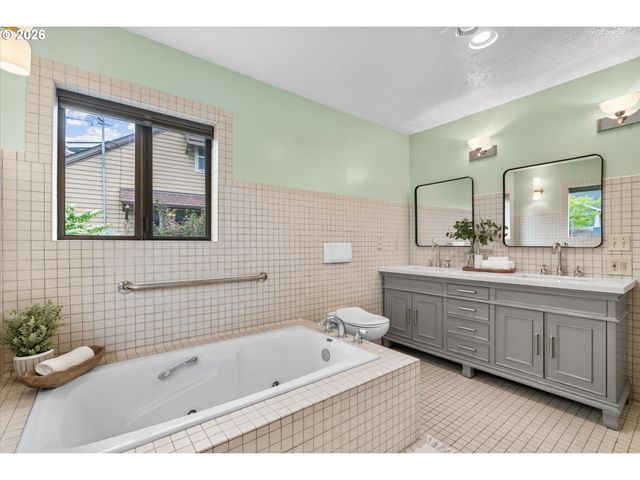 2117 C St, Forest Grove, OR 97116