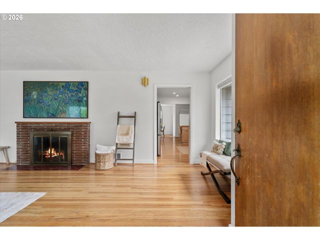 2117 C St, Forest Grove, OR 97116
