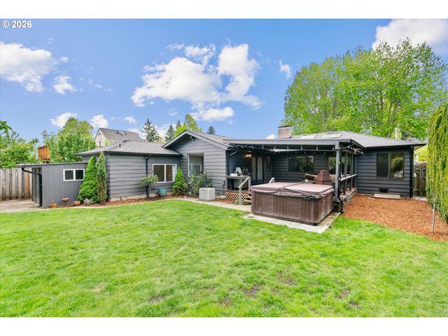2117 C St, Forest Grove, OR 97116