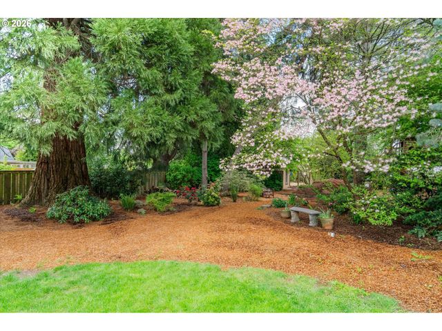 2117 C St, Forest Grove, OR 97116