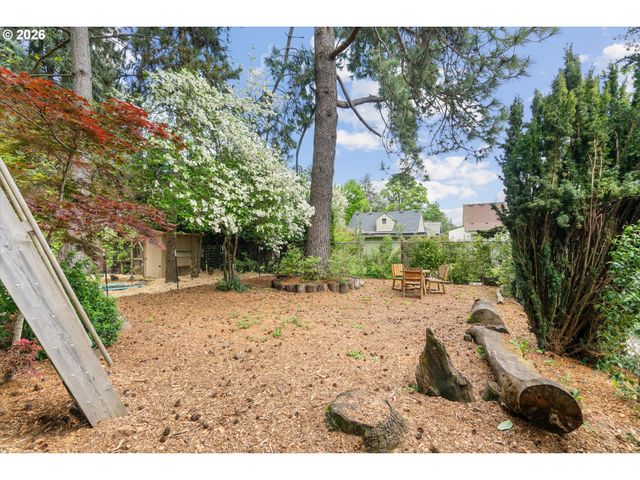 2117 C St, Forest Grove, OR 97116