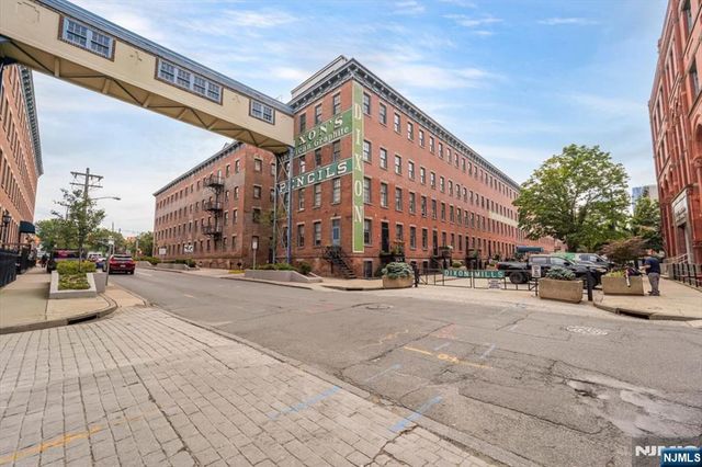227 Columbus Drive 214b, Jersey City, NJ 07302