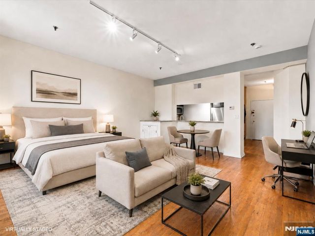 227 Columbus Drive 214b, Jersey City, NJ 07302