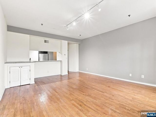 227 Columbus Drive 214b, Jersey City, NJ 07302