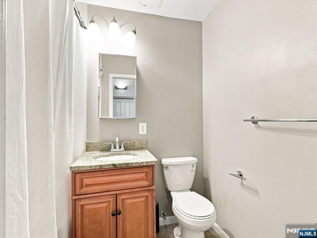 227 Columbus Drive 214b, Jersey City, NJ 07302