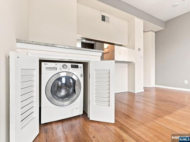 227 Columbus Drive 214b, Jersey City, NJ 07302