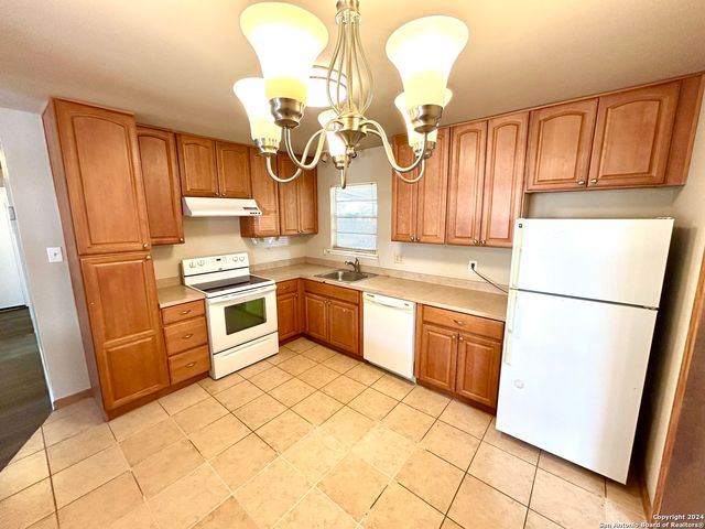 206 Northview Dr., San Antonio, TX 78148