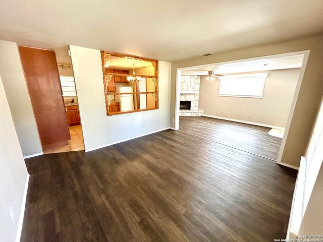 206 Northview Dr., San Antonio, TX 78148