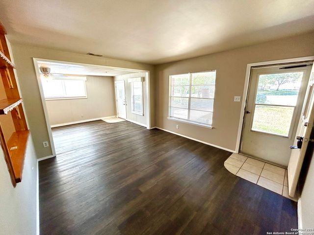 206 Northview Dr., San Antonio, TX 78148