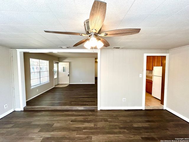 206 Northview Dr., San Antonio, TX 78148