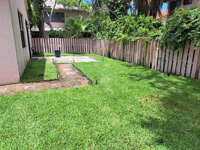 10461 NW 12th Court, Plantation, FL 33322