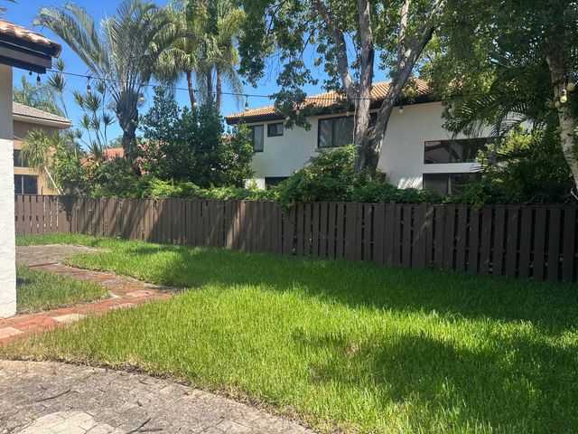10461 NW 12th Court, Plantation, FL 33322