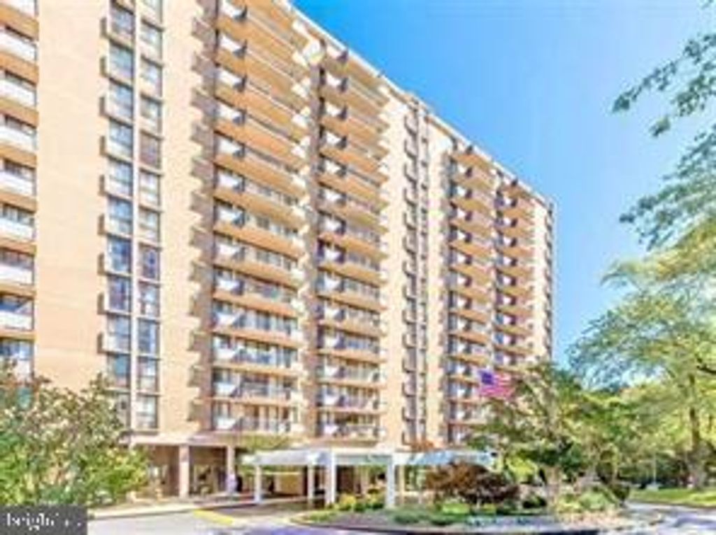 6100 WESTCHESTER PARK DR #TR11, College Park, MD 20740