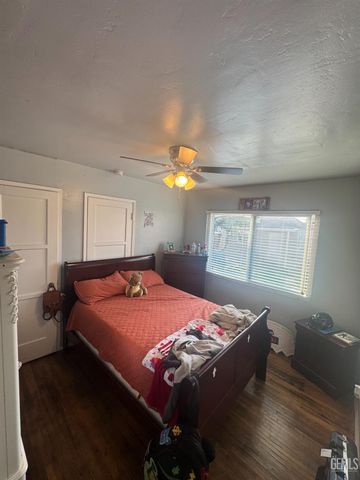 1313 Kelly Street, Bakersfield, CA 93304