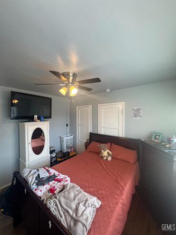 1313 Kelly Street, Bakersfield, CA 93304