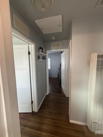 1313 Kelly Street, Bakersfield, CA 93304