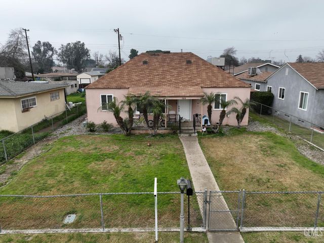 1313 Kelly Street, Bakersfield, CA 93304