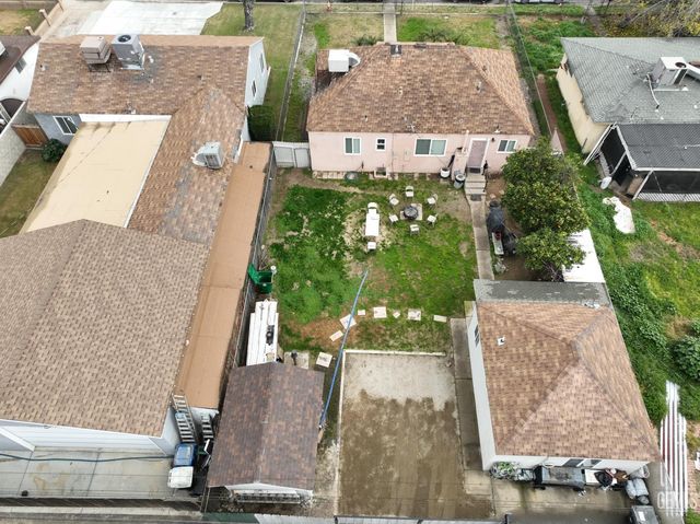 1313 Kelly Street, Bakersfield, CA 93304
