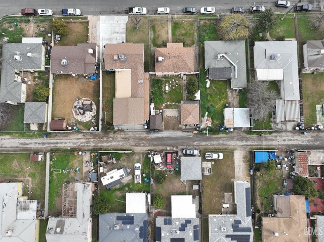 1313 Kelly Street, Bakersfield, CA 93304