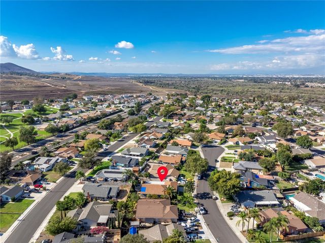 10022 Chula Vista Way, Riverside, CA 92503